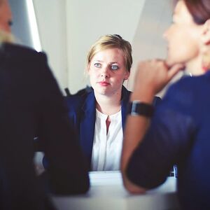adult-boss-business-businesswoman